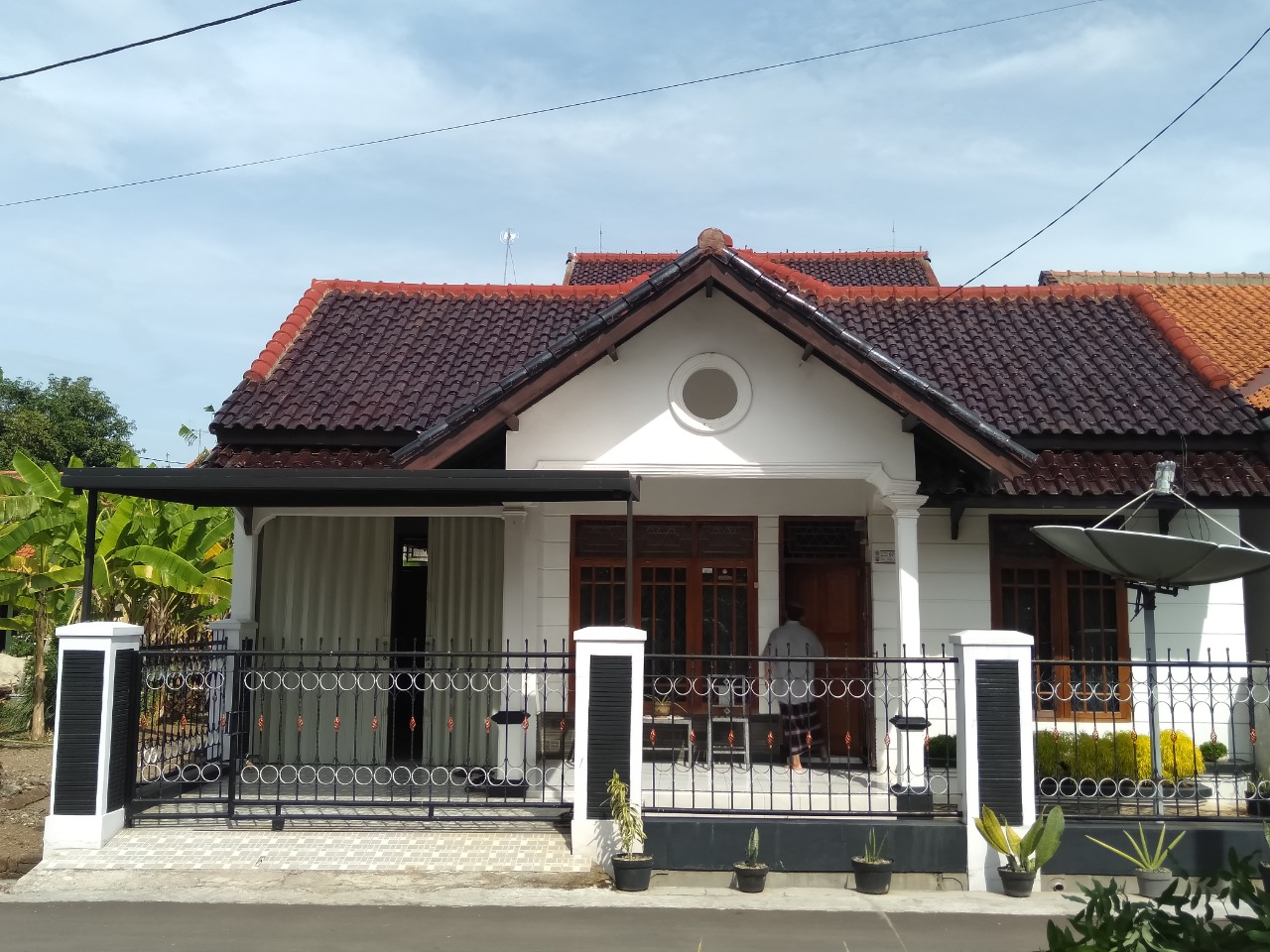 jual rumah 2 lantai megah asri di panyingkiran kabupaten majalengka