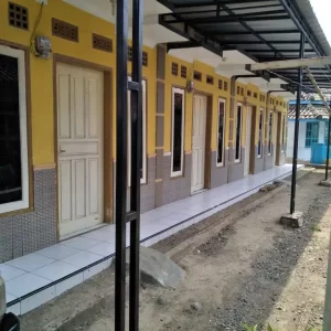 jual rumah kontrakan 5 pintu di Kadipaten Kabupaten Majalengka